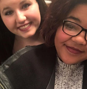 Meet your Posher, Moneka